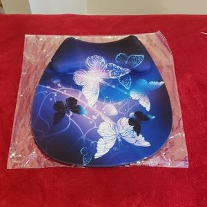 NWOT Mouse pad with wrist support